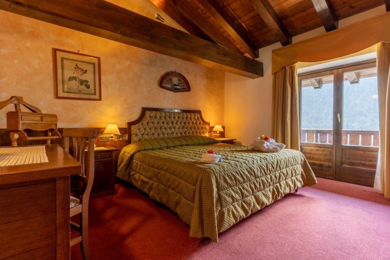 Hotel Des Alpes Saint-Rhemy-En-Bosses Zewnętrze zdjęcie
