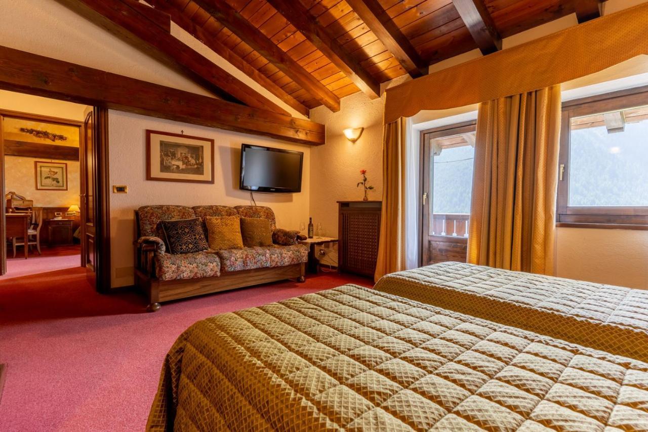 Hotel Des Alpes Saint-Rhemy-En-Bosses Zewnętrze zdjęcie