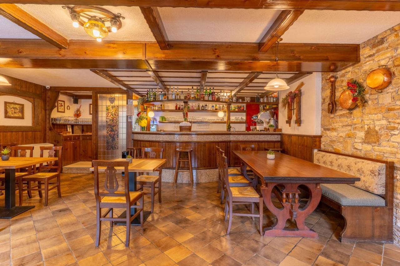 Hotel Des Alpes Saint-Rhemy-En-Bosses Zewnętrze zdjęcie
