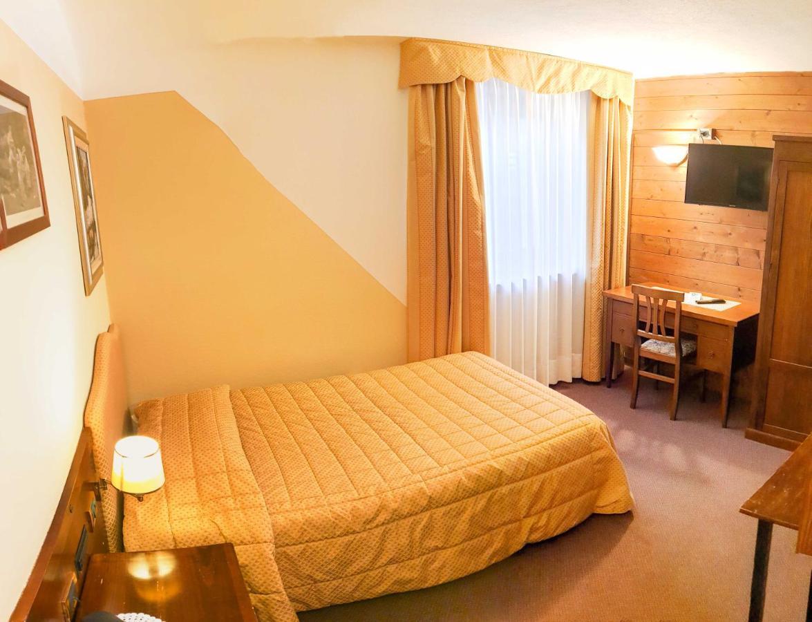 Hotel Des Alpes Saint-Rhemy-En-Bosses Zewnętrze zdjęcie