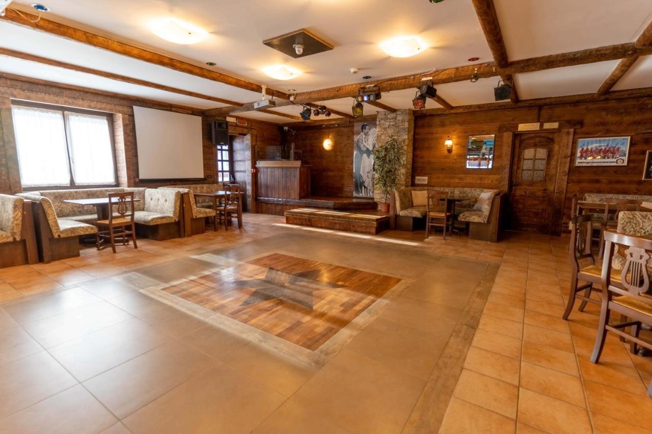 Hotel Des Alpes Saint-Rhemy-En-Bosses Zewnętrze zdjęcie